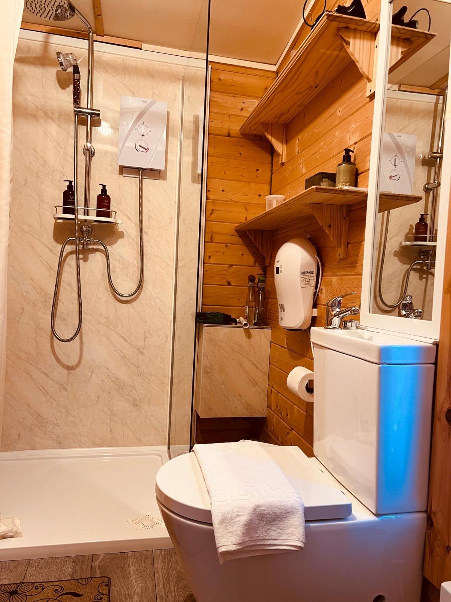 Bradford-On-Avon The Cabin מראה חיצוני תמונה