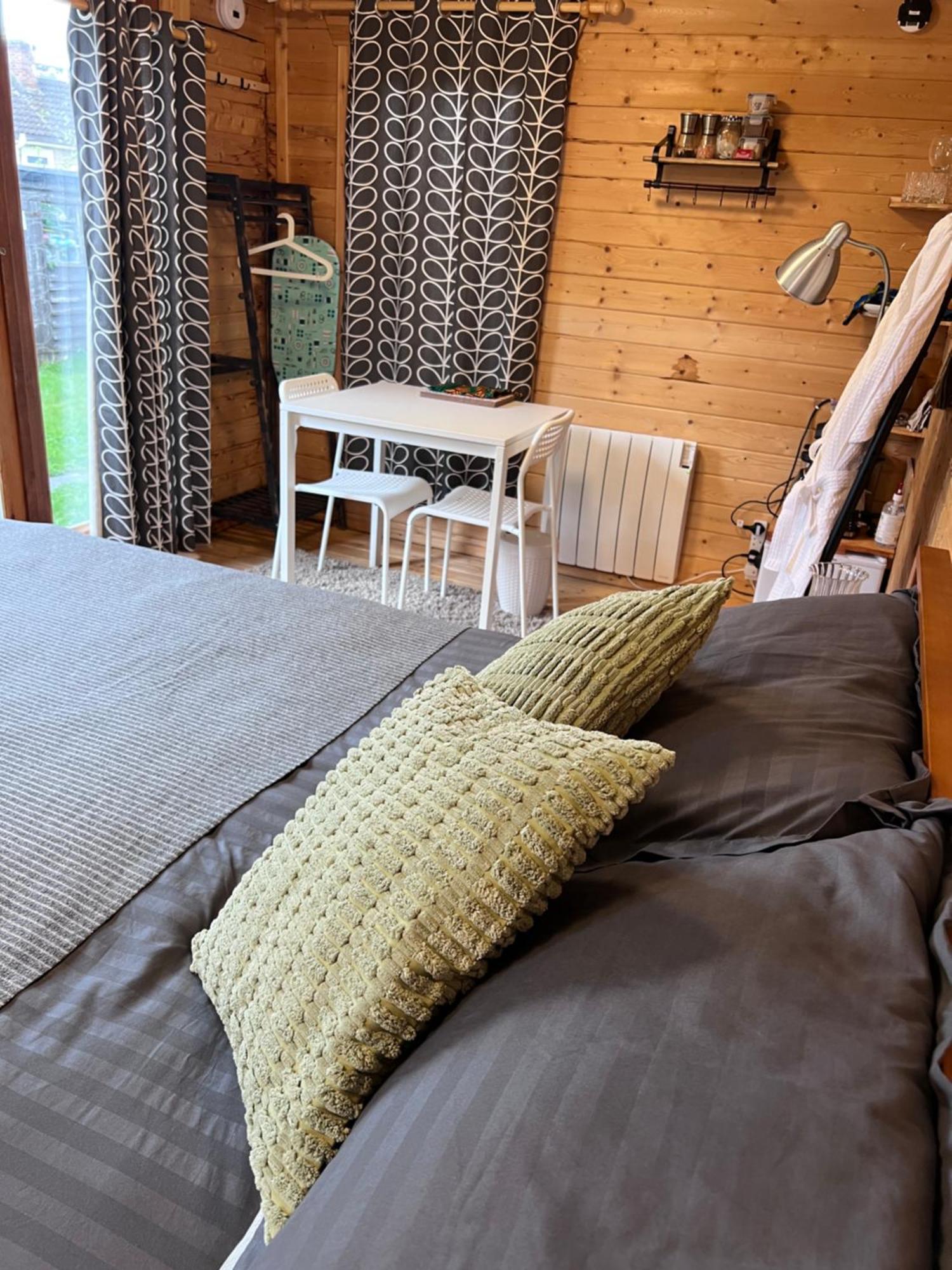 Bradford-On-Avon The Cabin מראה חיצוני תמונה